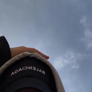 日本人玩胸吃乳30分钟
